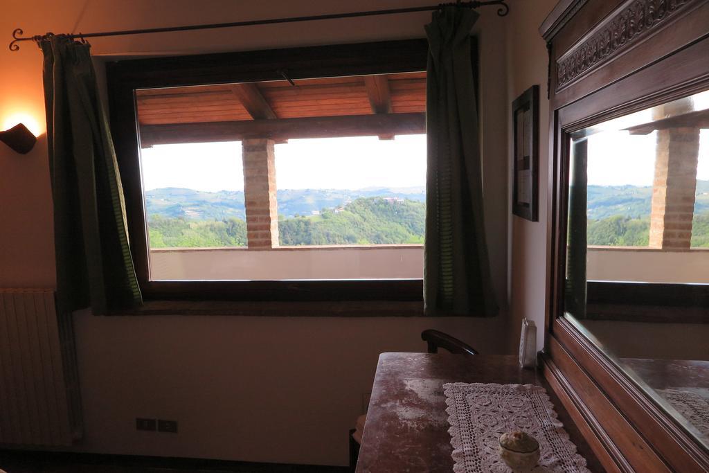 Agriturismo Rupestr Canelli Cameră foto
